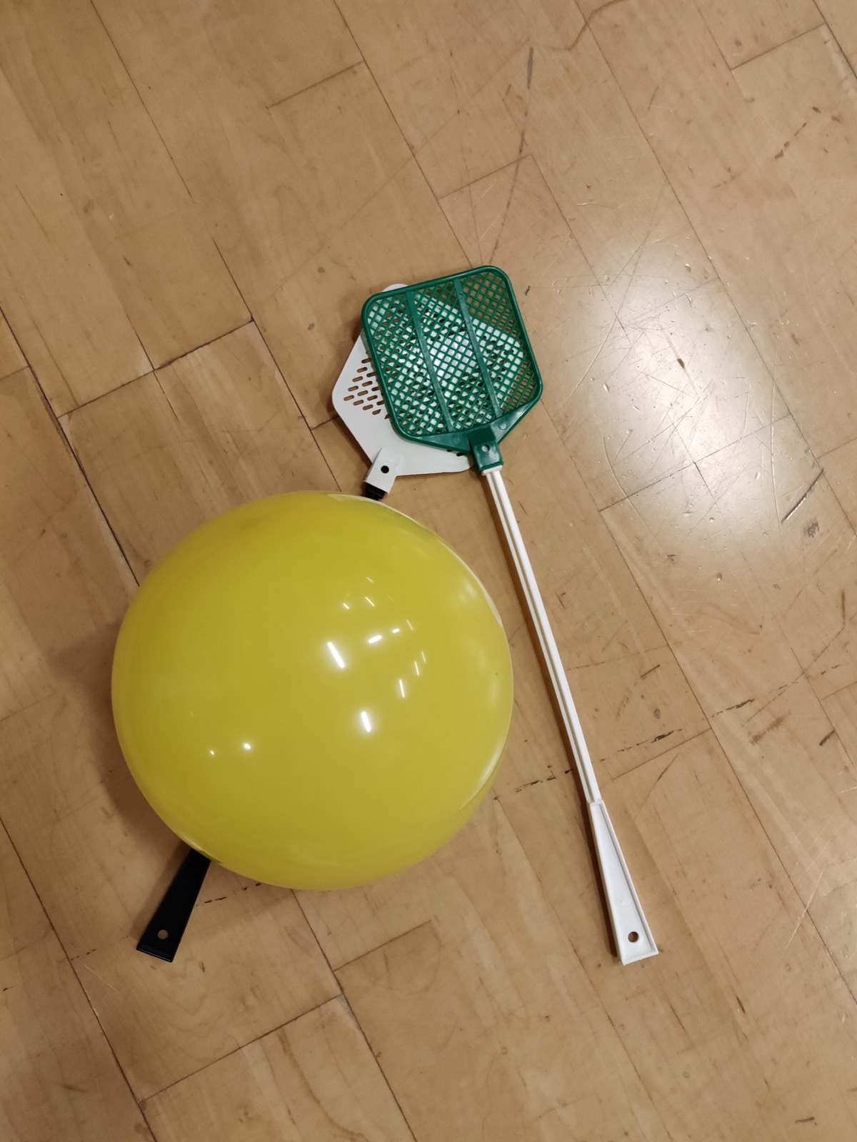Ballonspil med fluesmækker