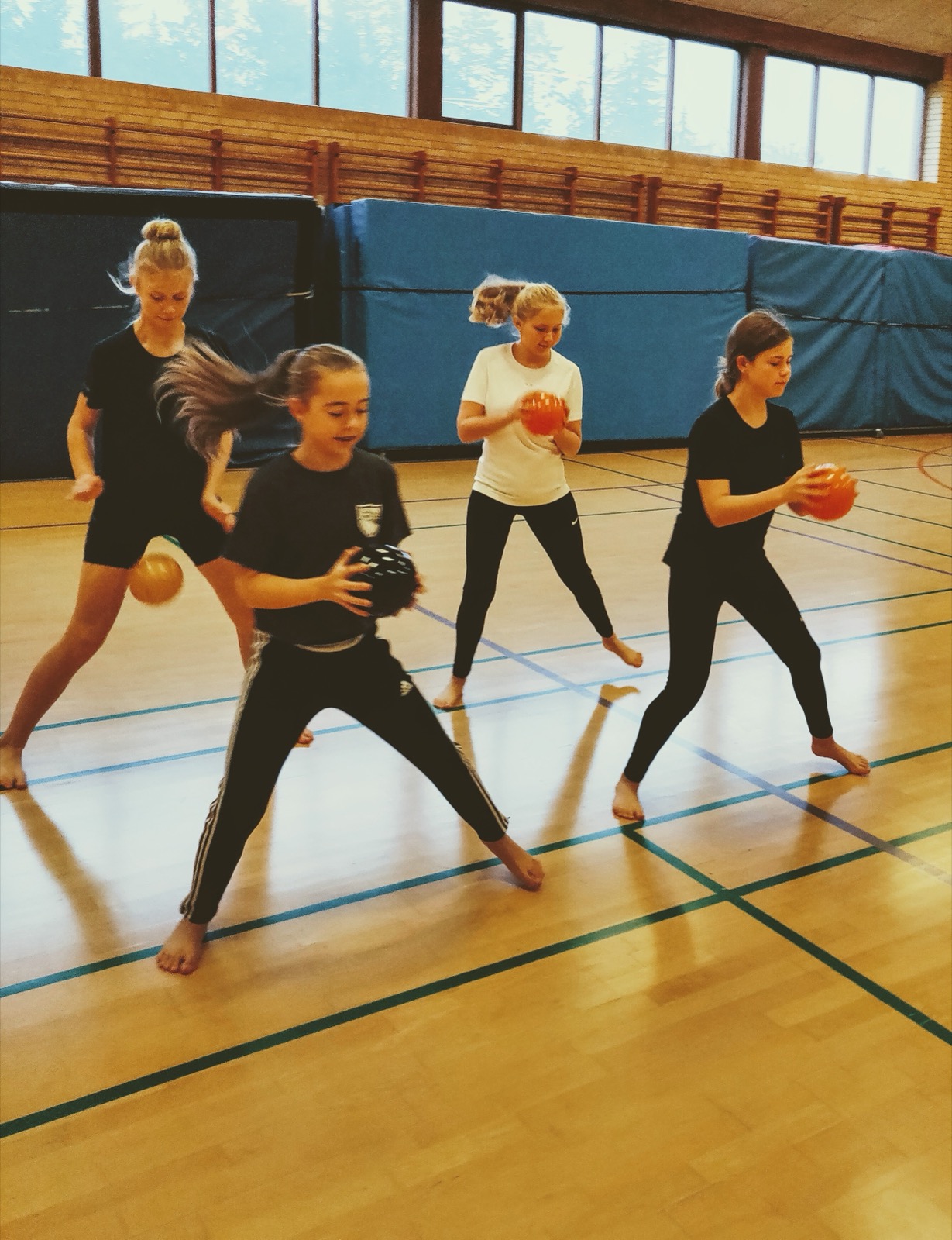 Bold: Sidehop med 3 sværhedsgrader
